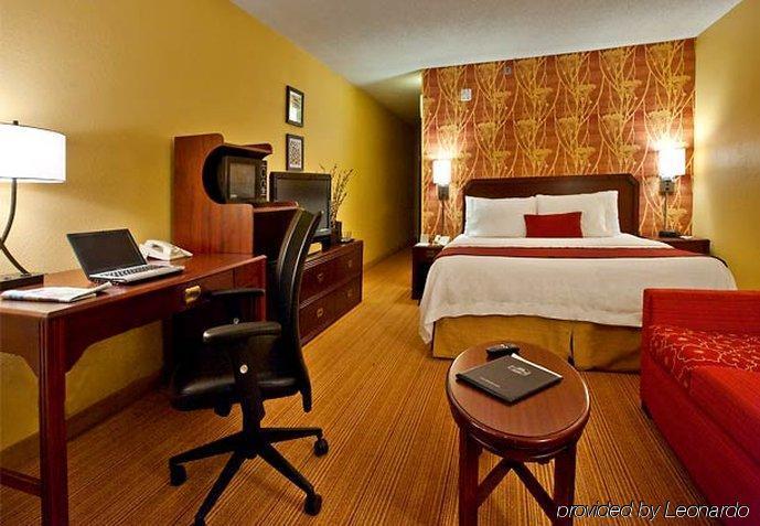 Courtyard By Marriott Valdosta Ξενοδοχείο Δωμάτιο φωτογραφία
