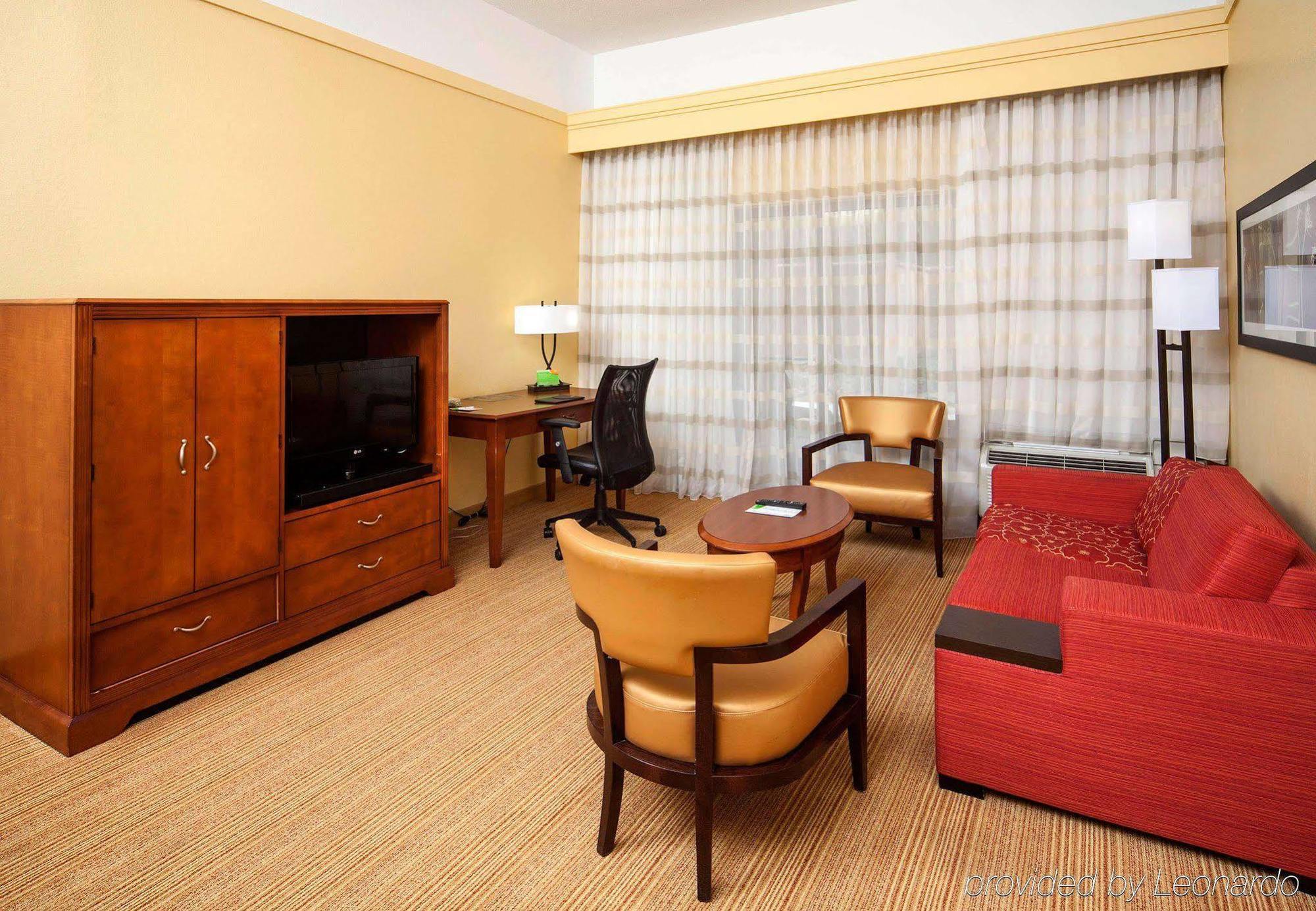 Courtyard By Marriott Valdosta Ξενοδοχείο Εξωτερικό φωτογραφία